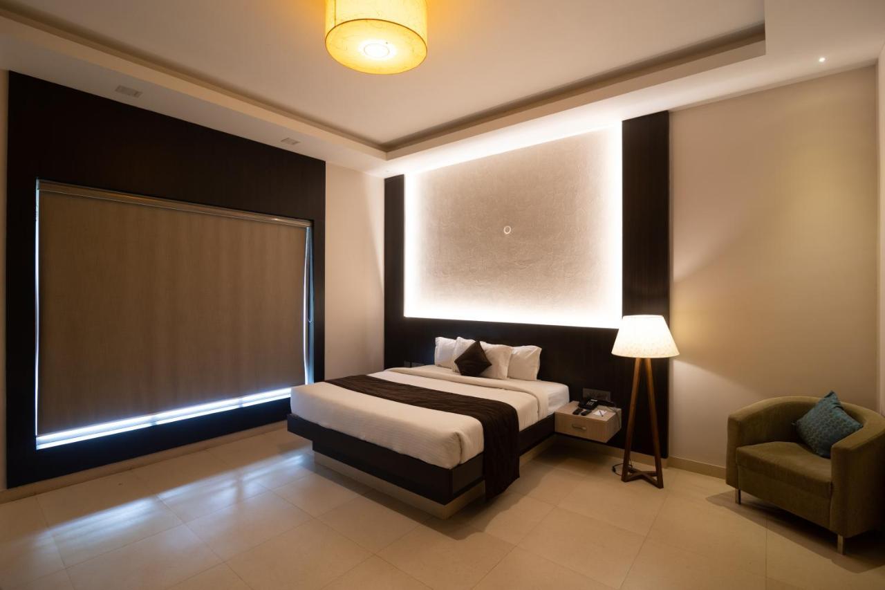 D Wayfarer Inn Resort Erode Εξωτερικό φωτογραφία
