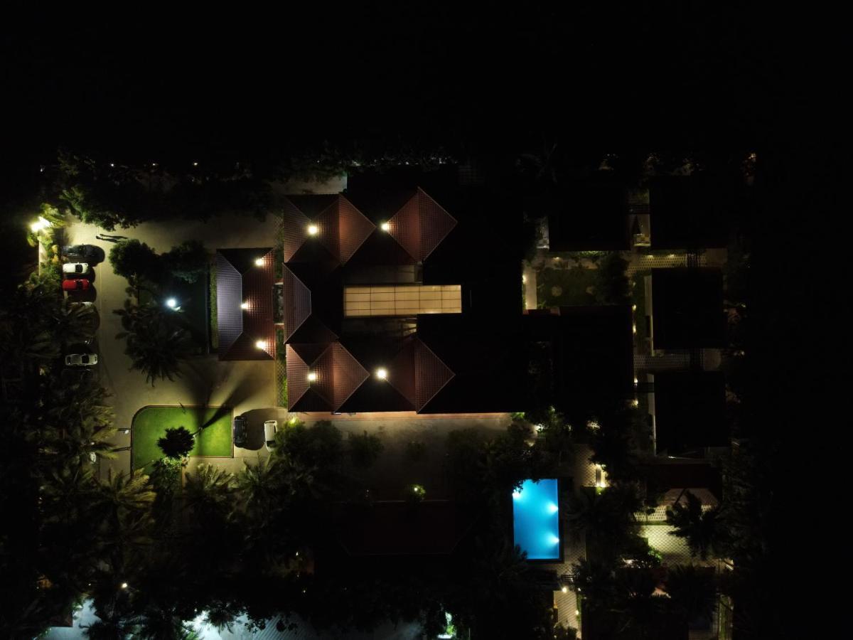 D Wayfarer Inn Resort Erode Εξωτερικό φωτογραφία