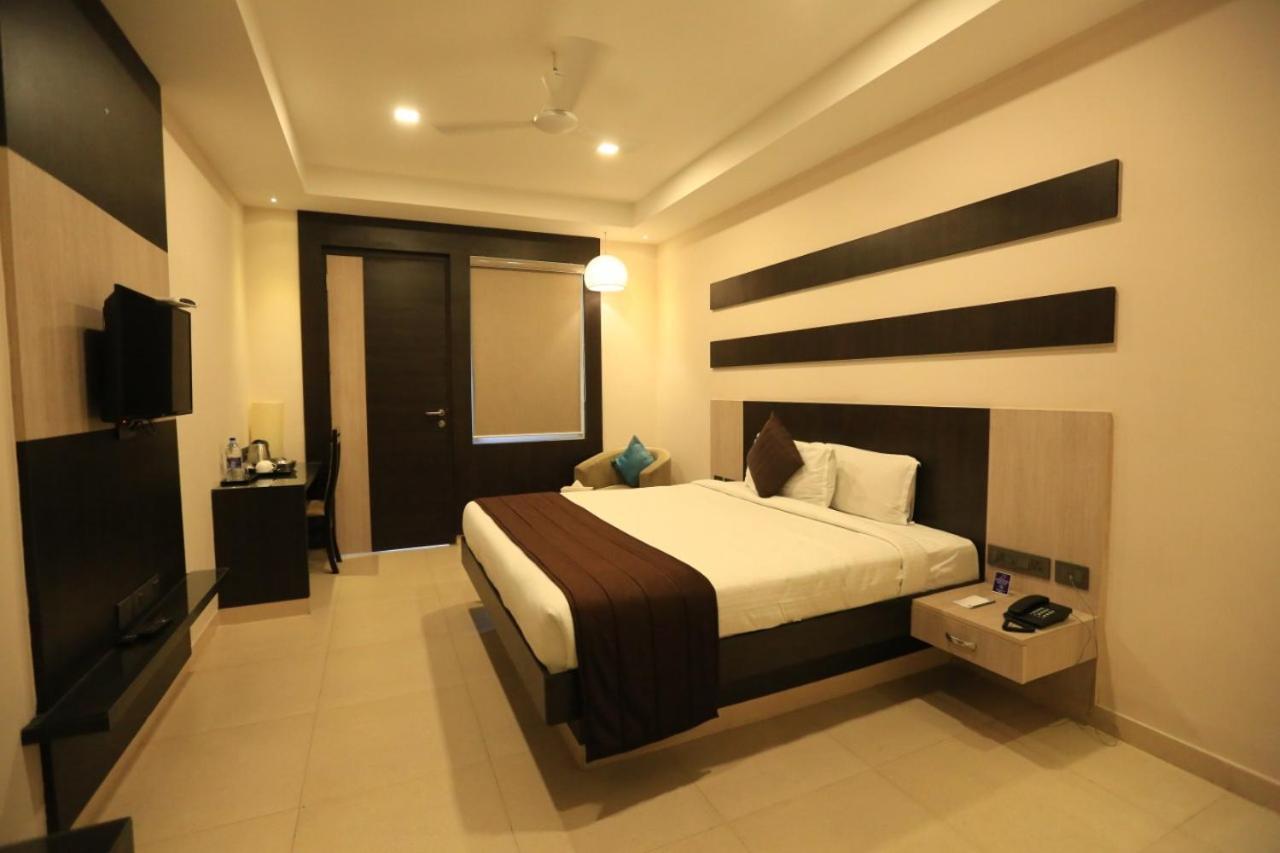 D Wayfarer Inn Resort Erode Εξωτερικό φωτογραφία