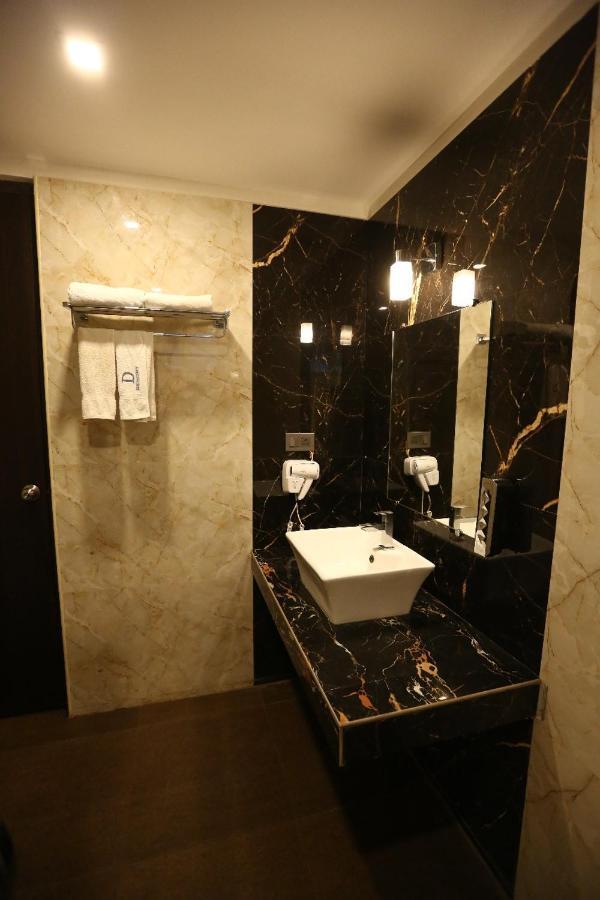 D Wayfarer Inn Resort Erode Εξωτερικό φωτογραφία