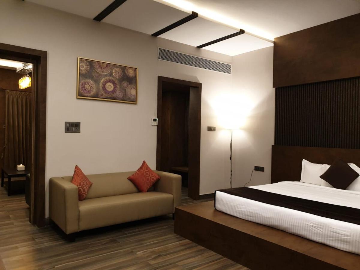 D Wayfarer Inn Resort Erode Εξωτερικό φωτογραφία